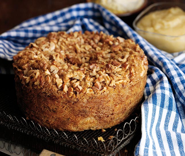 Apple and olive oil cake